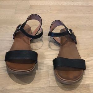 Black leather sandals